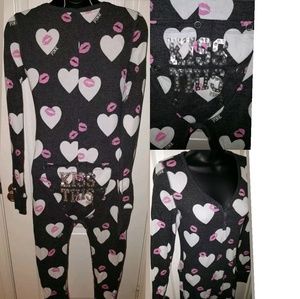 RARE VS PINK XS Onesie KISS THIS Hearts & Kisses